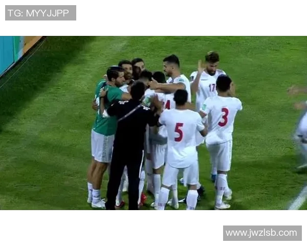 12强赛激战叙利亚对阵伊朗双方全力争胜展现足球魅力与激情 12强赛激战叙利亚对阵伊朗双方全力争胜展现足球魅力与激情