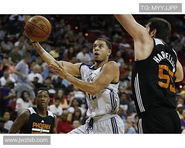 14赛季老鹰与马刺激战回顾：经典对决与精彩瞬间的深度解析