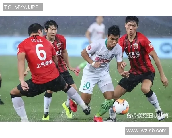 上港与首尔激战全场精彩录像回顾及赛后分析