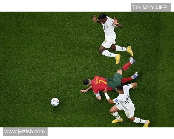 什克特尔与科斯塔的精彩对决揭示足球战术与球员实力的较量 什克特尔与科斯塔的精彩对决揭示足球战术与球员实力的较量