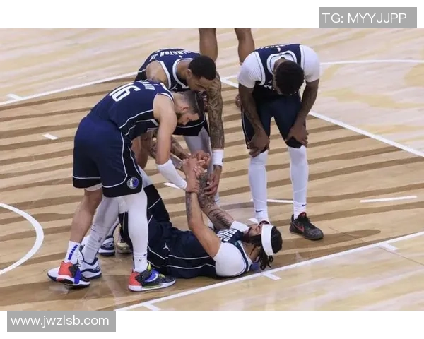 国王队与灰熊队激战至最后时刻上演绝杀精彩瞬间回顾