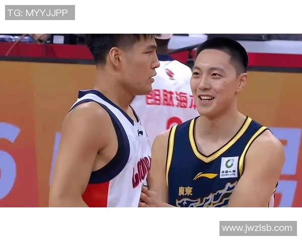 激战CBA深圳队迎战广东队全场直播精彩瞬间回顾与分析
