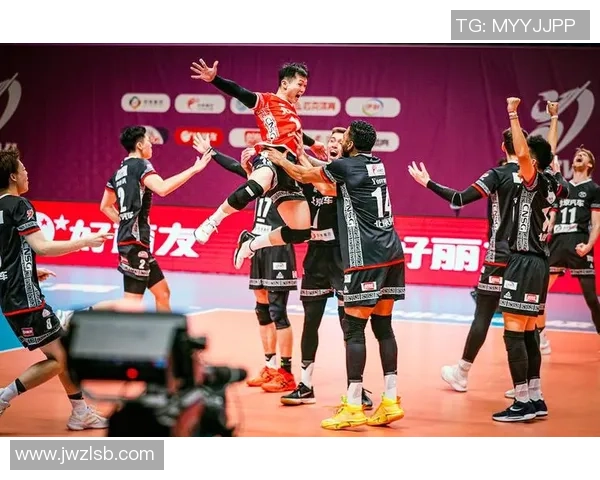 北京排球队团队协作引发热议球员间默契与配合的争议探讨